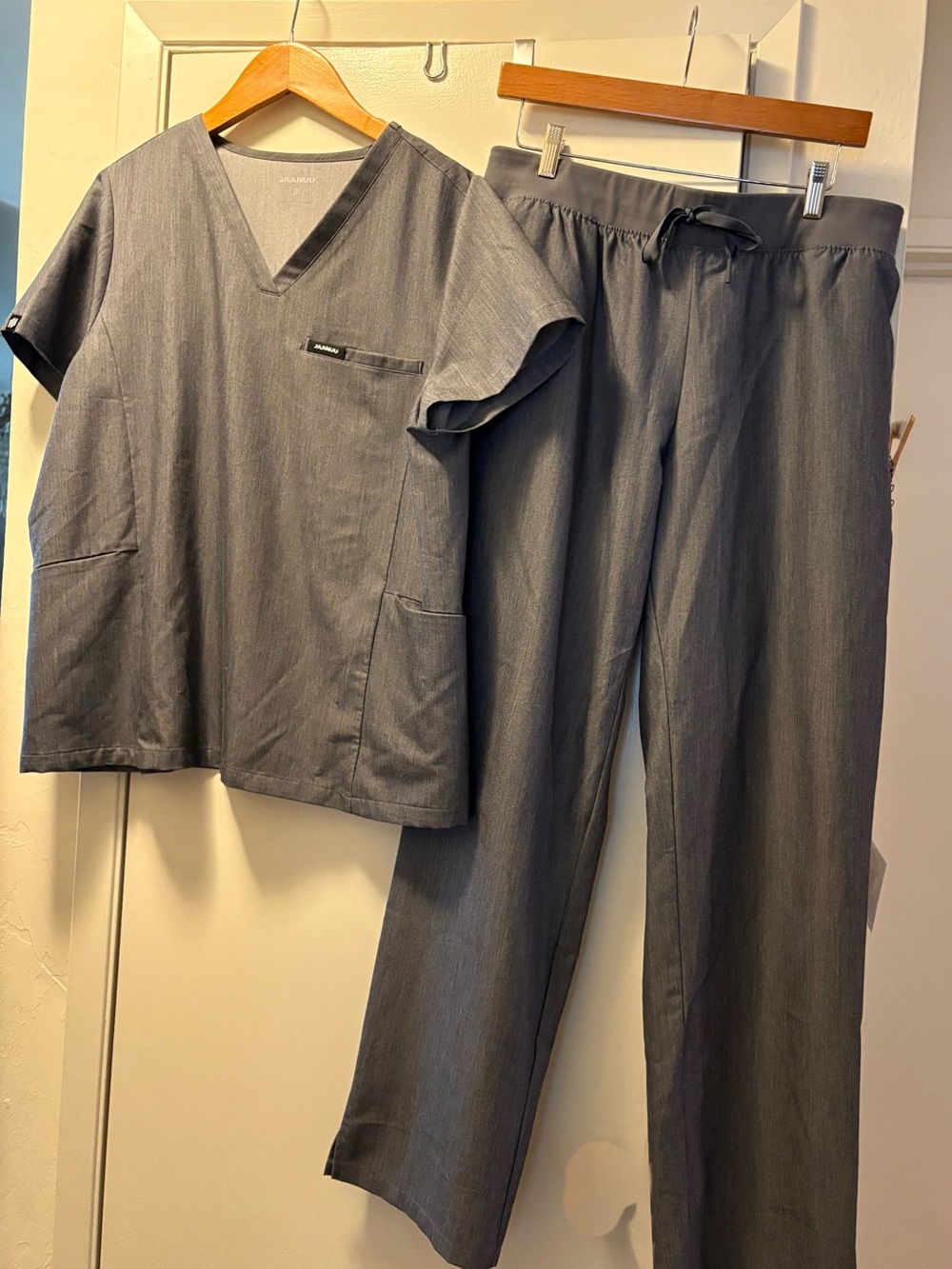 Scrub Set NEW Jaanuu V-Neck Top L Pant XL Drawstring Nurse Grey Pockets